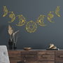Wallity Simbolo-3 Accesorio Decorativo de Pared de Metal Dorado